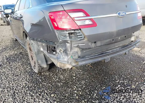 2014 Ford Police Interceptor из США, поврежденный, VIN 1FAHP2MK3EG118487